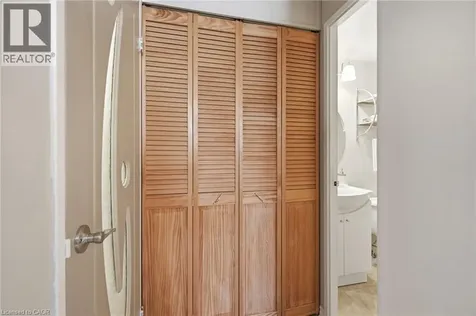 205 Hilda Avenue North York ON M2M 4B1