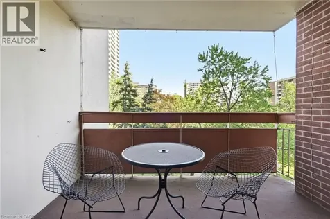 205 Hilda Avenue North York ON M2M 4B1