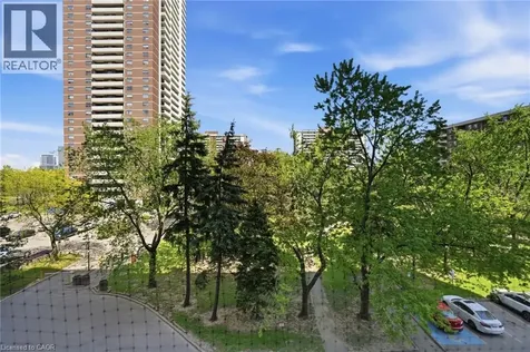 205 Hilda Avenue North York ON M2M 4B1