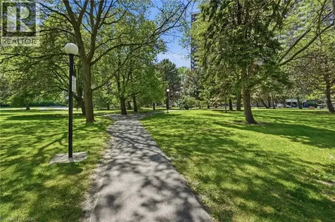 205 Hilda Avenue North York ON M2M 4B1