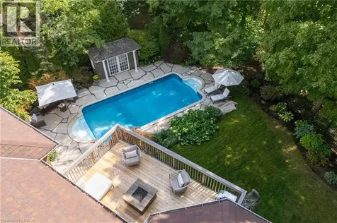 1285 Beaufort Drive Burlington ON L7P 4V9
