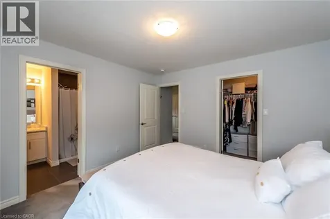 98 Shoreview Place Stoney Creek ON L8E 0J4