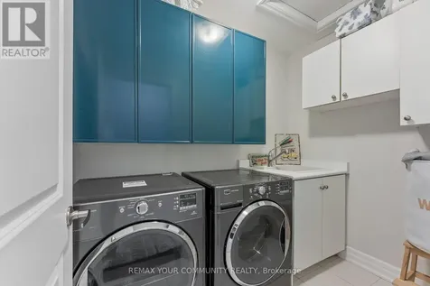 95 Alex Campbell Crescent King (king City) ON L7B 1K9