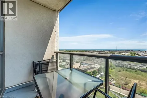 17 Zorra Street Etobicoke ON M8Z 0C8