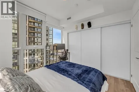 17 Zorra Street Etobicoke ON M8Z 0C8