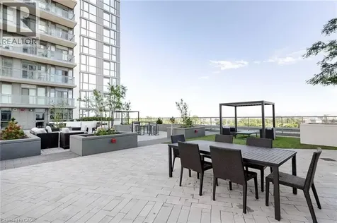 17 Zorra Street Etobicoke ON M8Z 0C8