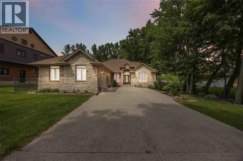 2056 Blackwell Road Sarnia ON