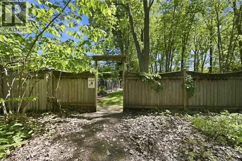 2056 Blackwell Road Sarnia ON