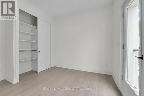 372 Berkley Avenue Ottawa ON K2A 2G7
