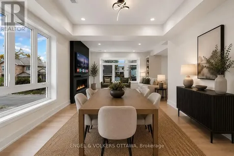 372 Berkley Avenue Ottawa ON K2A 2G7