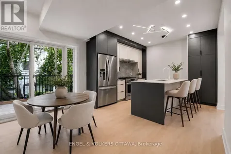 372 Berkley Avenue Ottawa ON K2A 2G7