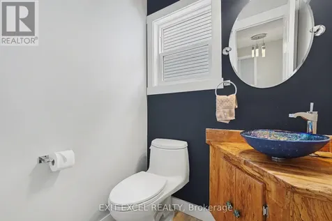 16 Lima Way Ottawa ON K2J 3G6