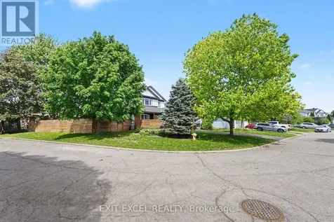 16 Lima Way Ottawa ON K2J 3G6