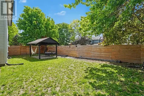 16 Lima Way Ottawa ON K2J 3G6