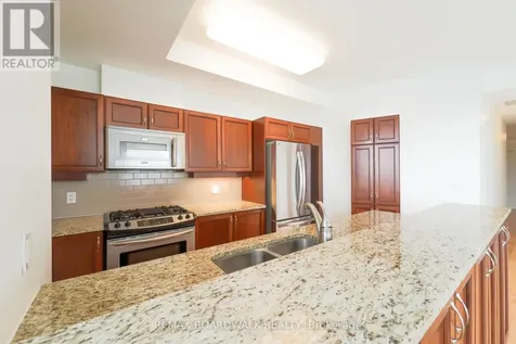 401 Golden Avenue Ottawa ON K2A 1H4