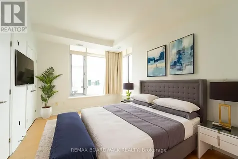401 Golden Avenue Ottawa ON K2A 1H4