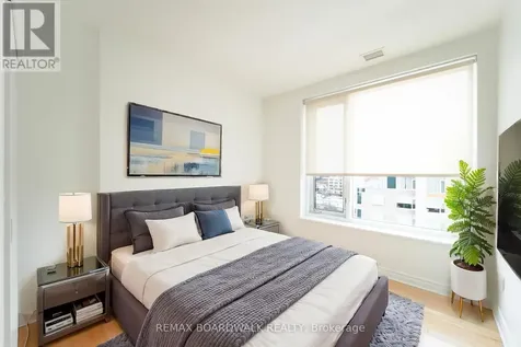401 Golden Avenue Ottawa ON K2A 1H4
