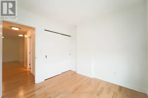 401 Golden Avenue Ottawa ON K2A 1H4