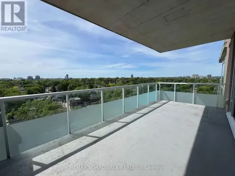401 Golden Avenue Ottawa ON K2A 1H4