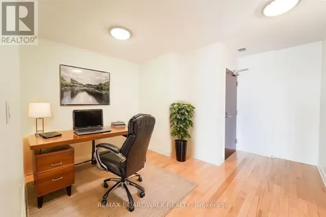 401 Golden Avenue Ottawa ON K2A 1H4
