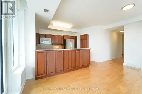 401 Golden Avenue Ottawa ON K2A 1H4