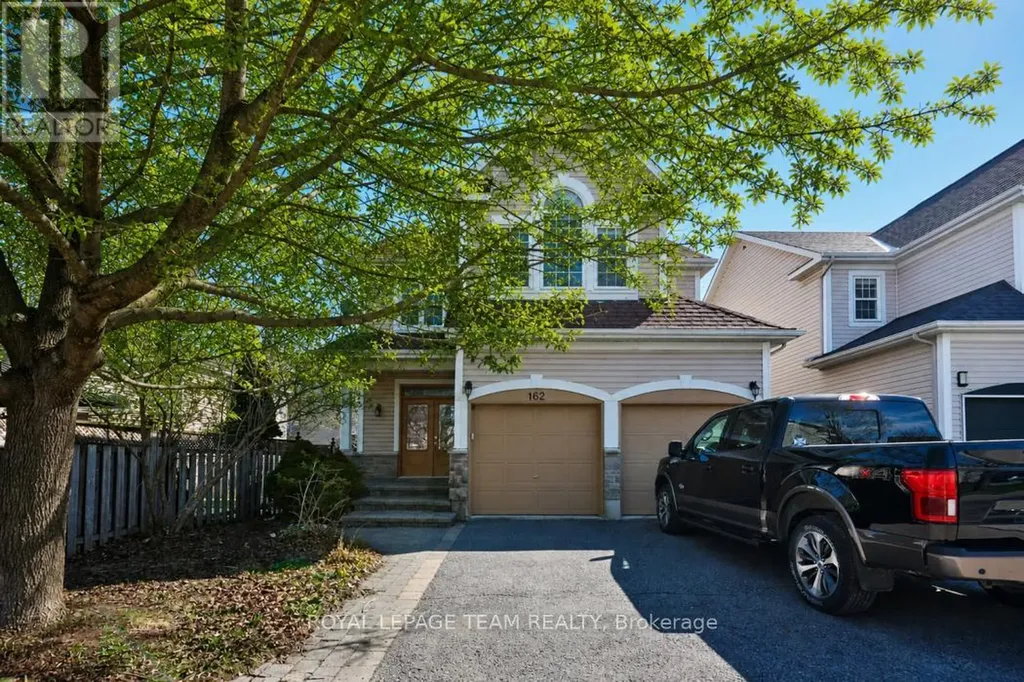 162 Redcliff Avenue Ottawa ON K2J 5J7