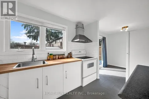 2111 Montreal Road Ottawa ON K1J 8M8