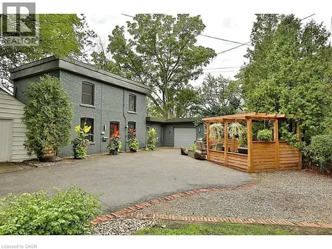 1276 Spring Gardens Road Burlington ON L7T 1J8