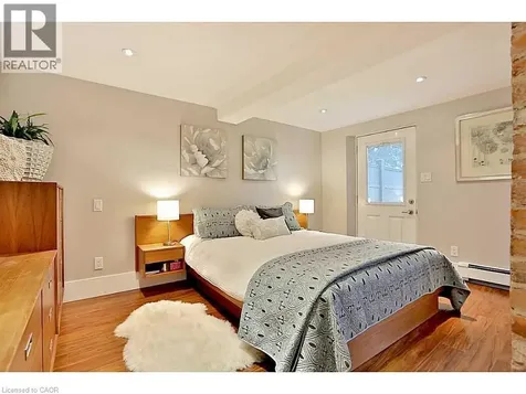 1276 Spring Gardens Road Burlington ON L7T 1J8
