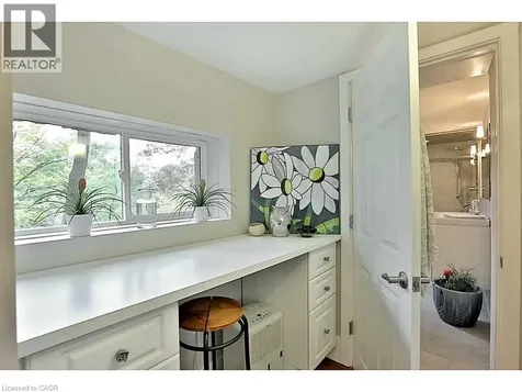 1276 Spring Gardens Road Burlington ON L7T 1J8