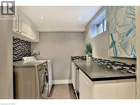 1276 Spring Gardens Road Burlington ON L7T 1J8
