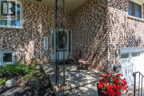 18 Mayberry Place Stratford ON N5A 6Z7