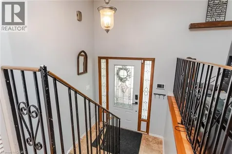 18 Mayberry Place Stratford ON N5A 6Z7