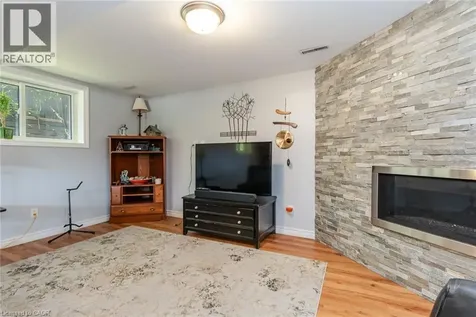 18 Mayberry Place Stratford ON N5A 6Z7