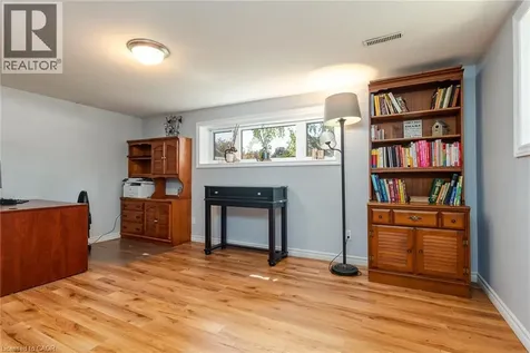 18 Mayberry Place Stratford ON N5A 6Z7
