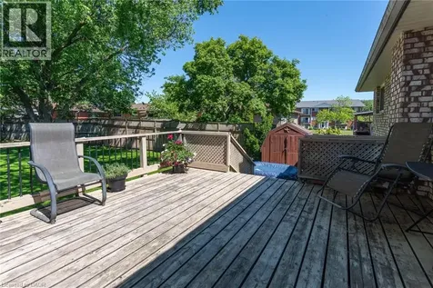 18 Mayberry Place Stratford ON N5A 6Z7
