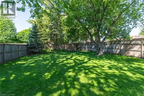 18 Mayberry Place Stratford ON N5A 6Z7