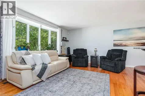 18 Mayberry Place Stratford ON N5A 6Z7