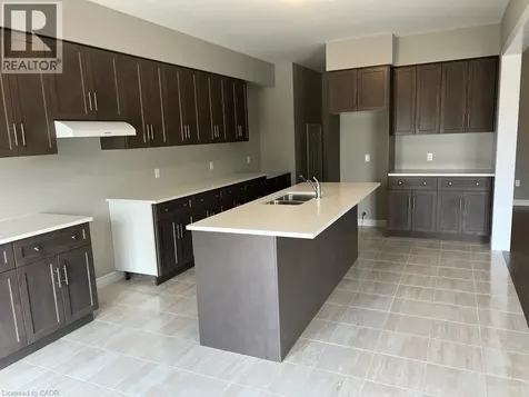 10 Sugar Trail Kitchener ON N2R 0S5