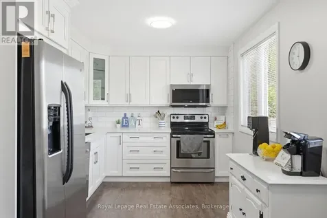 50A Harris Avenue Brantford ON N3R 2E9