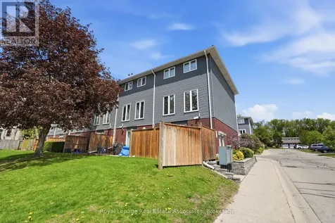 50A Harris Avenue Brantford ON N3R 2E9