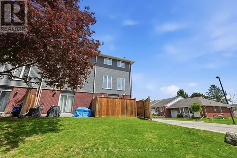 50A Harris Avenue Brantford ON N3R 2E9