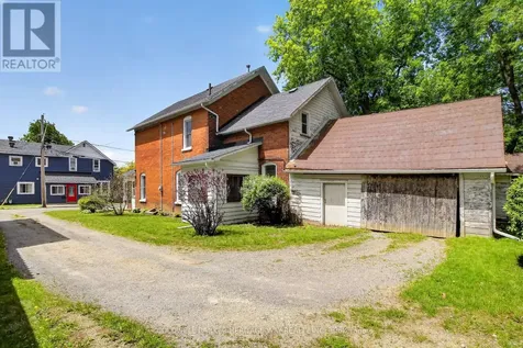 125 Charles Street Carleton Place ON K7C 2Y4
