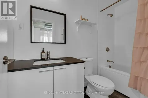 354 Gladstone Avenue Ottawa ON K2P 0R4