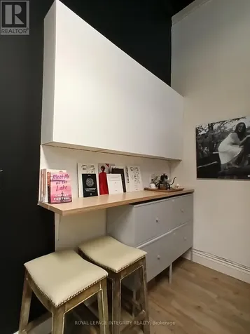 100 Murray Street Ottawa ON K1N 0A1