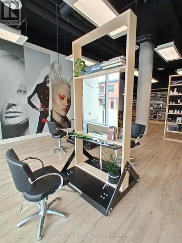 100 Murray Street Ottawa ON K1N 0A1