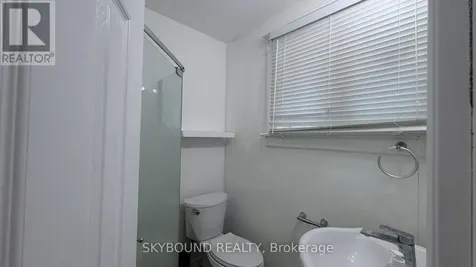5113 St Lawrence Avenue Niagara Falls (downtown) ON L2E 3Y9