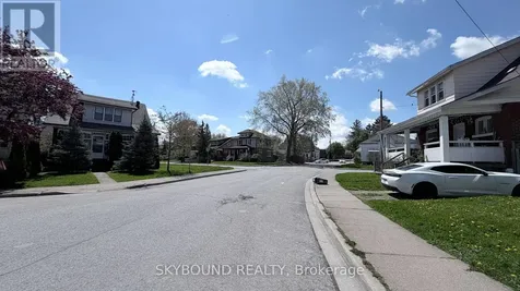 5113 St Lawrence Avenue Niagara Falls (downtown) ON L2E 3Y9