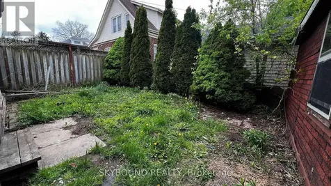 5113 St Lawrence Avenue Niagara Falls (downtown) ON L2E 3Y9