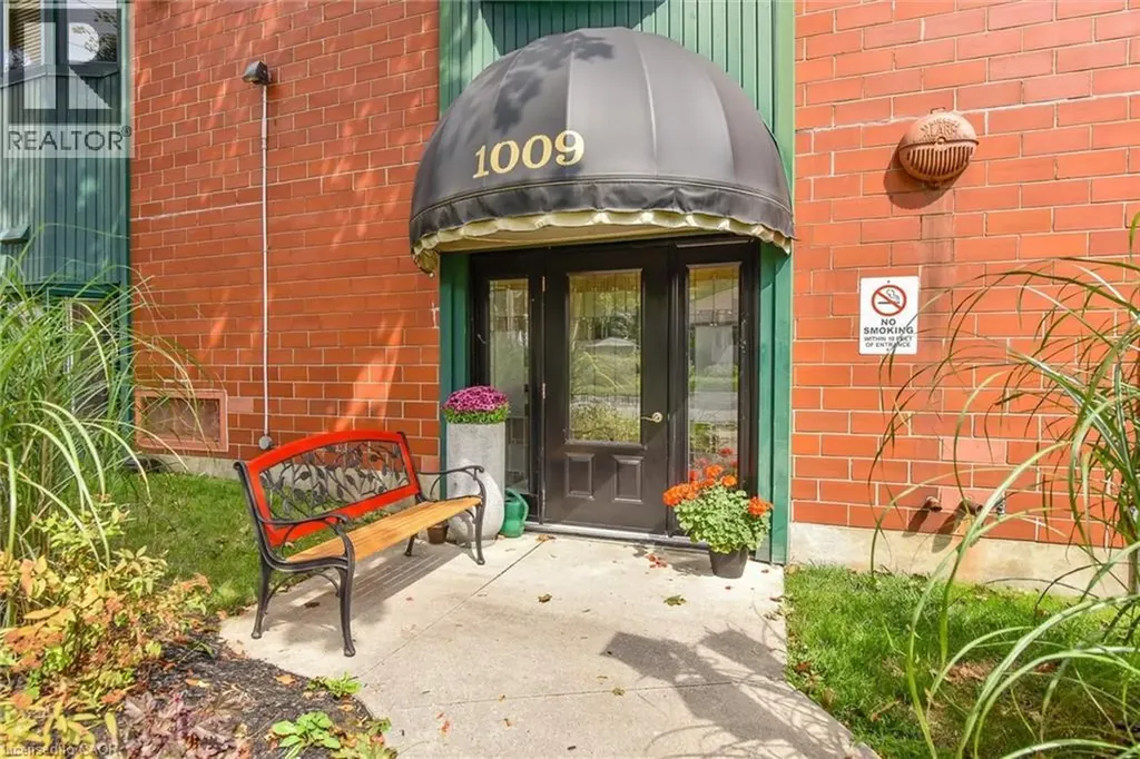 1009 Queenston Road Cambridge ON N3H 3K7